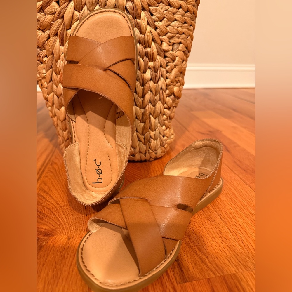 Women's Tan Sandals